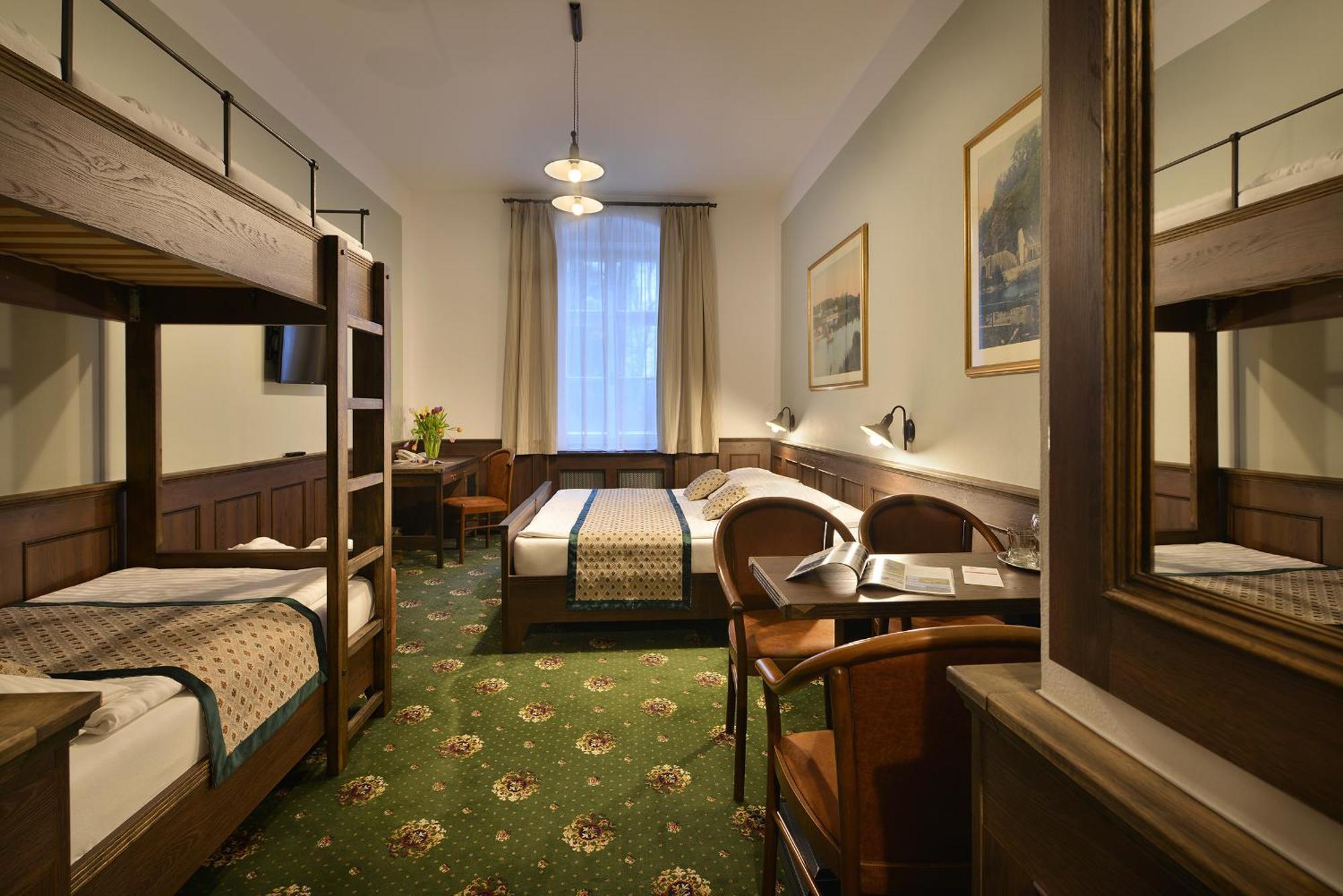 Hotel Podhrad Hluboká nad Vltavou Exterior foto